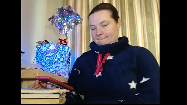 amorelara online show from October 8, 2025, 6:59 am