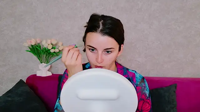 Miss Arwen online show from September 12, 2025, 3:17 am