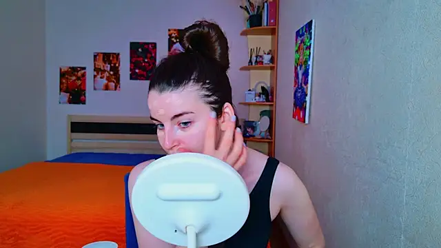 Miss Arwen online show from March 6, 2025, 4:30 am