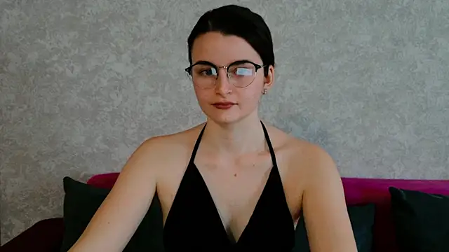 Snapshot of Miss_Arwen chatting on December 3, 2025, 4:35 am Miss Arwen online show from December 3, 2025, 4:35 am