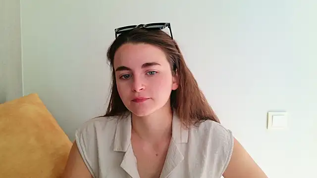 Miss Arwen online show from July 20, 2026, 6:43 am