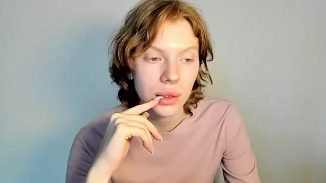 StellaDavis online show from February 25, 2026, 8:14 am