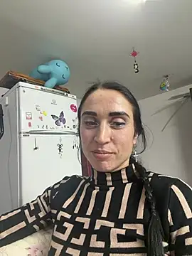 Mona da online show from April 14, 2026, 11:43 pm