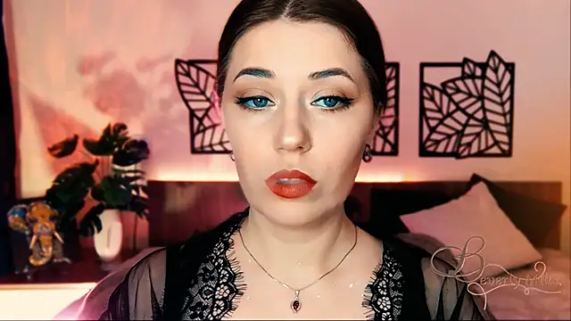 MissBeverlyMills online show from March 9, 2025, 8:07 am