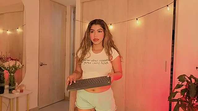 Melina Ferrer1 online show from July 11, 2026, 1:11 pm