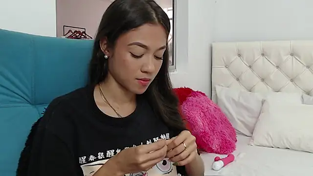 Snapshot of hantonella_ chatting on February 17, 2025, 2:49 pm hantonella online show from February 17, 2025, 2:49 pm