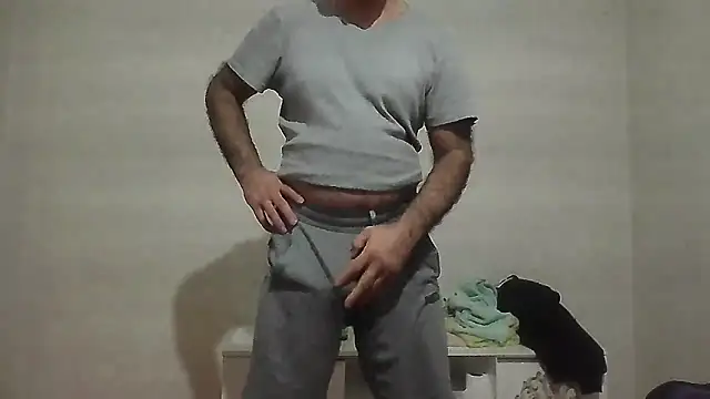 Snapshot of takcikarr chatting on April 21, 2026, 8:04 pm takcikarr online show from April 21, 2026, 8:04 pm