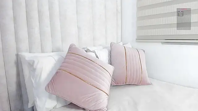 Snapshot of im_giselle_ chatting on October 10, 2025, 5:30 am im giselle online show from October 10, 2025, 5:30 am