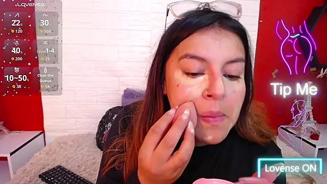  poison sweet online show from December 14, 2025, 5:51 pm