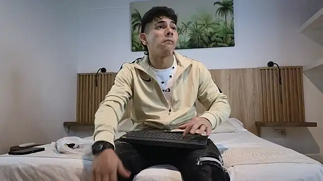 andrew rose  online show from October 24, 2025, 11:26 pm