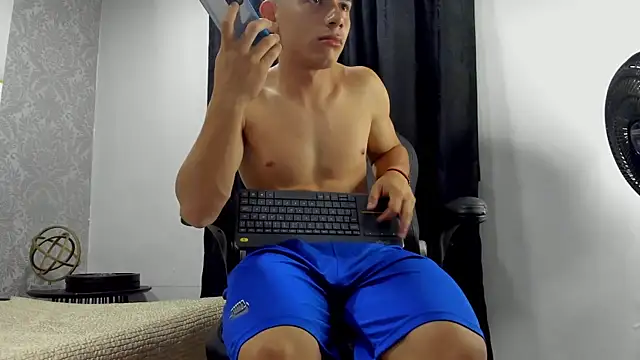 andrew rose  online show from March 7, 2025, 12:45 pm