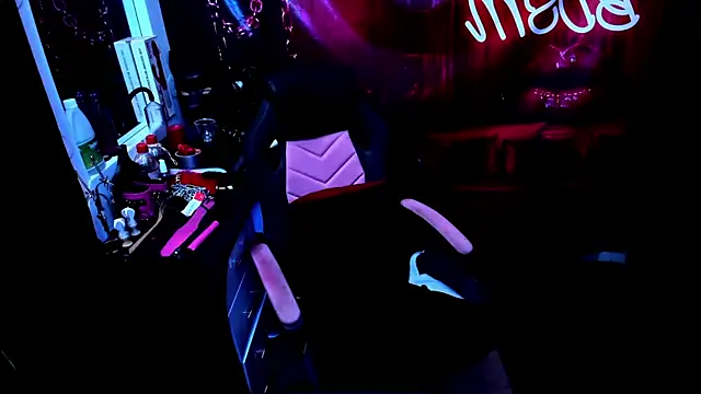 True Bdsm online show from March 19, 2025, 9:16 pm