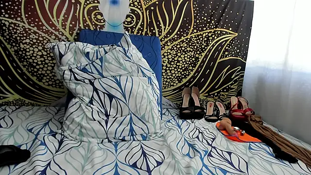 mrs angelica online show from September 9, 2025, 2:04 pm