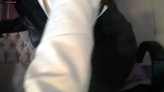 Lina23  online show from March 2, 2026, 2:57 pm