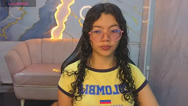 victoria castillo b online show from March 26, 2026, 12:36 pm