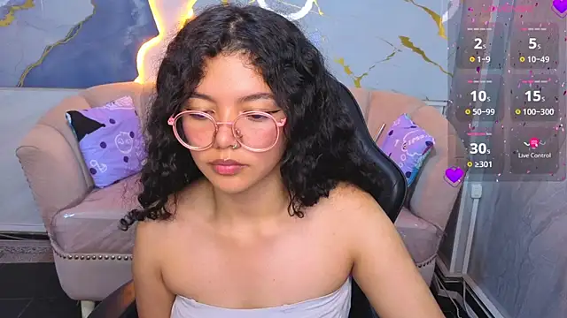 victoria castillo b online show from April 12, 2026, 7:55 am