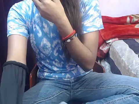 Angel kiyara online show from December 2, 2025, 6:31 pm