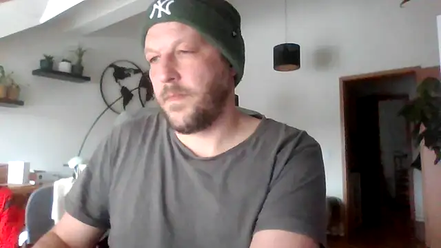 BennyLommy online show from February 12, 2026, 1:22 pm