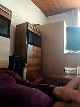 MArciQuarky online show from March 22, 2025, 8:18 am