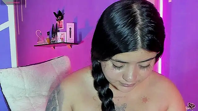 Snapshot of Alexa_Espinoza chatting on February 19, 2025, 5:38 pm Alexa Espinoza online show from February 19, 2025, 5:38 pm