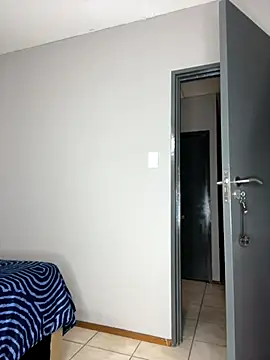 Kinkyy  online show from November 7, 2025, 1:26 pm