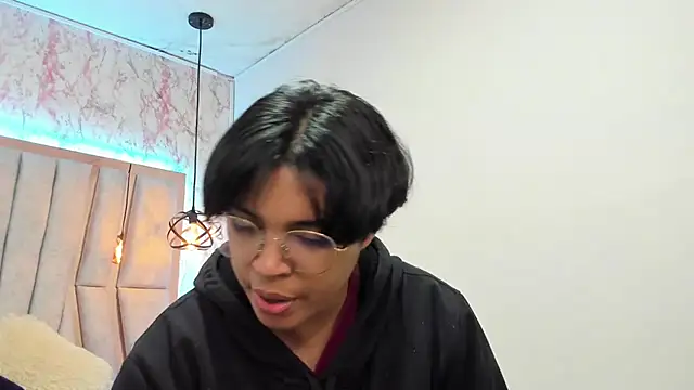 Emmapark  online show from March 22, 2025, 11:21 am