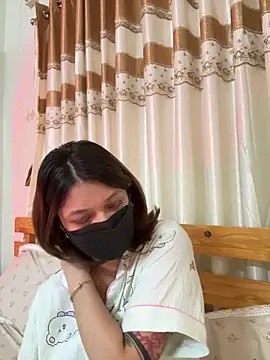 Jen jennyy1 online show from April 15, 2026, 7:07 pm