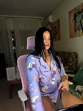 bella apont online show from March 2, 2025, 7:08 pm