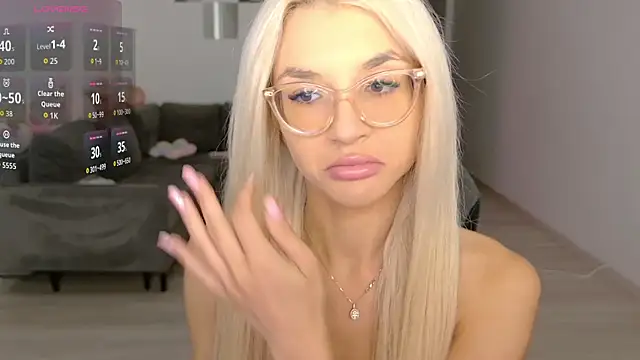 Snapshot of LovelyBianca chatting on June 23, 2026, 8:29 pm LovelyBianca online show from June 23, 2026, 8:29 pm