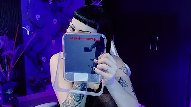 Madison Jackson online show from December 5, 2025, 9:23 pm