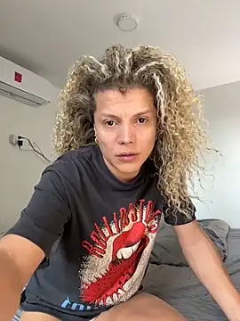 Georgiafox online show from October 8, 2025, 2:29 pm