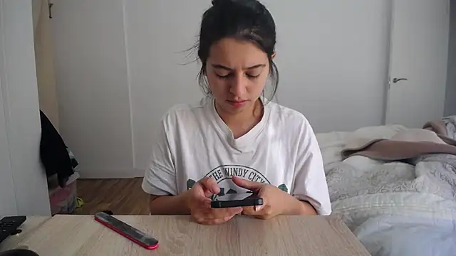 Contantin helena online show from December 24, 2024, 12:33 pm