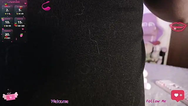 Snapshot of SexyLuna__ chatting on February 17, 2026, 2:03 pm SexyLuna online show from February 17, 2026, 2:03 pm