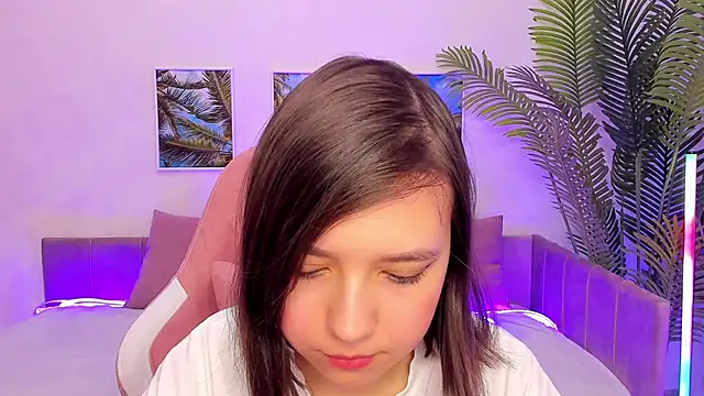 Snapshot of Lina_Brownie chatting on March 22, 2025, 5:28 am Lina Brownie online show from March 22, 2025, 5:28 am