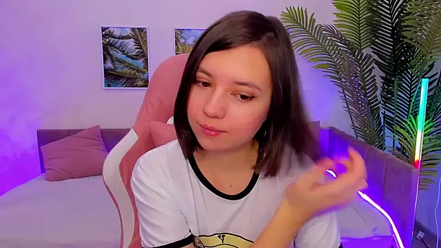 Snapshot of Lina_Brownie chatting on February 9, 2025, 1:55 am Lina Brownie online show from February 9, 2025, 1:55 am