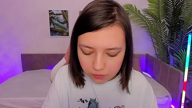 Snapshot of Lina_Brownie chatting on March 2, 2025, 5:33 am Lina Brownie online show from March 2, 2025, 5:33 am