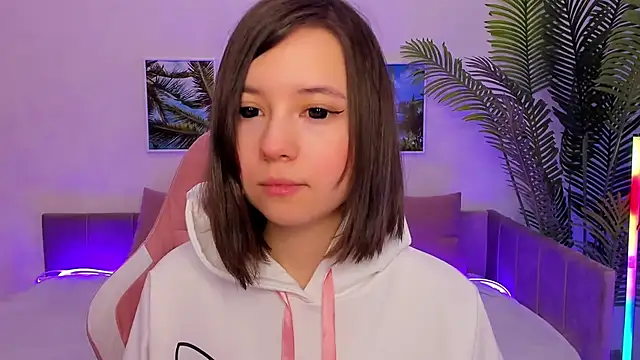 Snapshot of Lina_Brownie chatting on March 23, 2025, 2:26 am Lina Brownie online show from March 23, 2025, 2:26 am