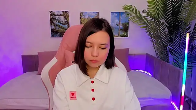 Snapshot of Lina_Brownie chatting on February 23, 2025, 2:29 am Lina Brownie online show from February 23, 2025, 2:29 am