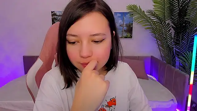 Snapshot of Lina_Brownie chatting on March 2, 2025, 2:08 am Lina Brownie online show from March 2, 2025, 2:08 am