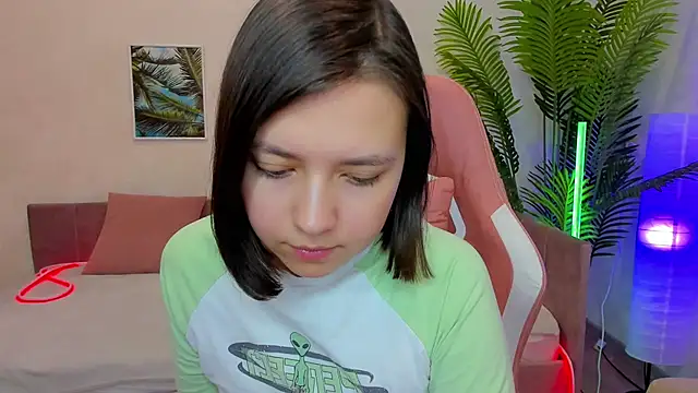 Snapshot of Lina_Brownie chatting on February 4, 2025, 5:21 am Lina Brownie online show from February 4, 2025, 5:21 am