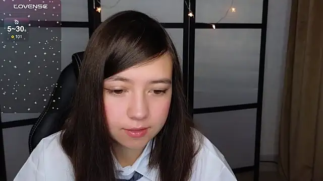 Snapshot of Lina_Brownie chatting on October 28, 2025, 1:28 am Lina Brownie online show from October 28, 2025, 1:28 am