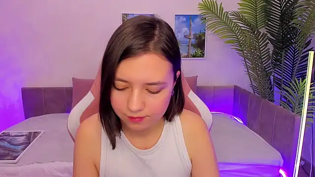 Snapshot of Lina_Brownie chatting on February 19, 2025, 5:05 am Lina Brownie online show from February 19, 2025, 5:05 am