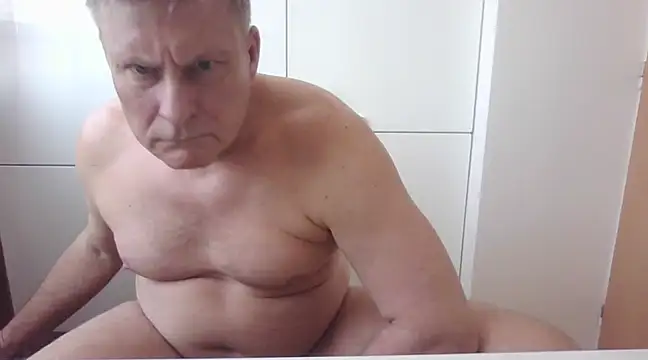 johnnym1 online show from March 7, 2025, 1:07 pm