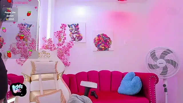 Miss dolly  online show from March 10, 2025, 3:30 pm