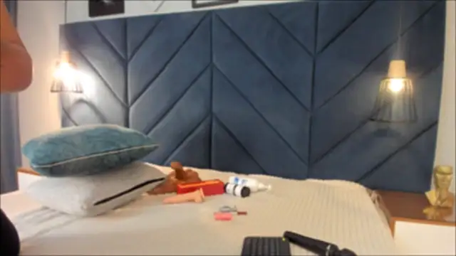 sarita hills online show from November 5, 2025, 4:15 am