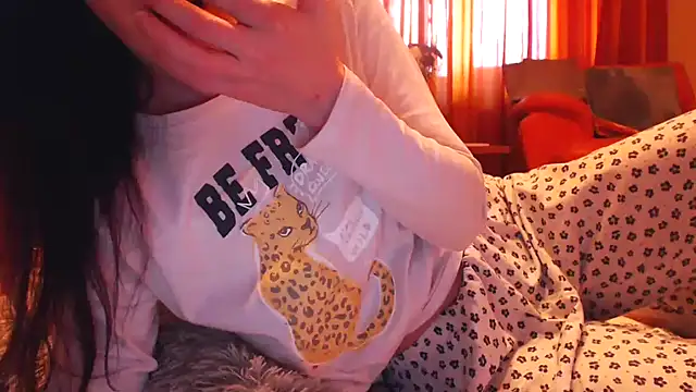 LovelyAndraGirl online show from March 17, 2026, 6:38 am