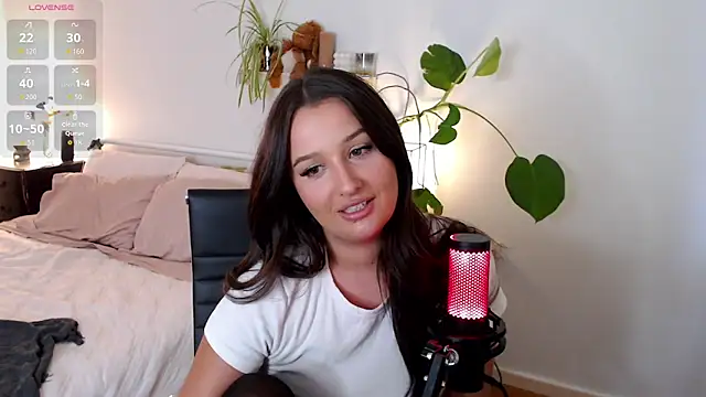 Lenas Room online show from April 2, 2026, 7:37 am