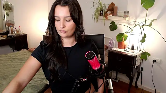 Lenas Room online show from May 25, 2026, 5:51 am