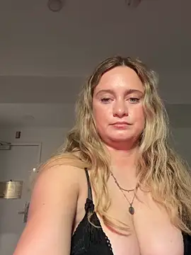 Sophie Raegan online show from March 15, 2026, 7:10 pm