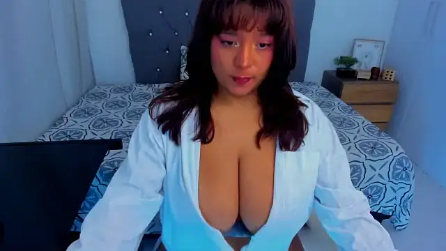 Snapshot of sofialove__ chatting on July 10, 2026, 1:05 am sofialove online show from July 10, 2026, 1:05 am